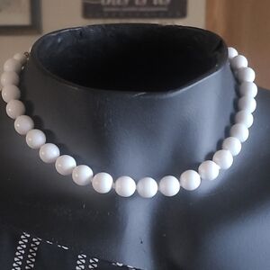 PURE WHITE BEAD NECKLACE